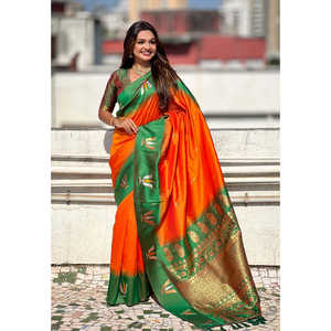 Sari indien et pakistanais en soie douce contrastée avec des motifs traditionnels Tilak orange, tissé avec des fils Zari - Product Image 2