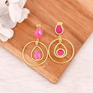 Boucles d'oreilles pendantes en laiton plaqué or avec pierre précieuse calcédoine fuchsia, style vintage, bijoux faits à la main pour femmes - Product Image 5