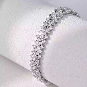 Bracelet tennis de luxe en diamant, argent sterling 925 avec pierres de moissanite haute brillance pour femmes, à porter au quotidien - Product Image 2