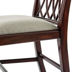 Silla de Comedor Tapizada Tradicional y Duradera con Diseño Antiguo y Estructura de Madera Sólida para Muebles de Hogar de Lujo - Product Image 5