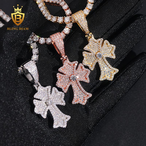 Colgante de Cruz con Incrustaciones de Moissanita VVS, Chapado en Oro sobre Plata 925, Joyería Hip Hop para Hombres y Mujeres, Ideal para Fiestas - Product Image 3