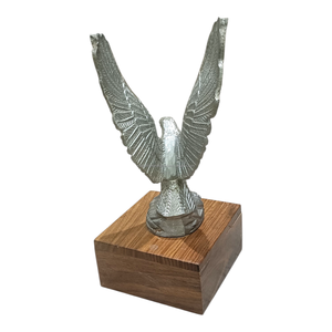 Estatua Moderna de Águila de Aluminio con Alas Extendidas, Tallada en Plata - Decoración Navideña y para el Hogar - Product Image 2