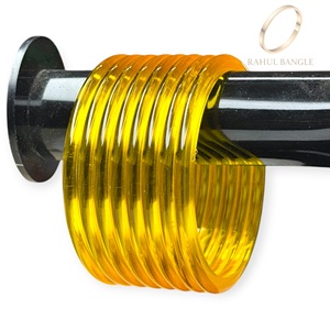 Ensemble de bracelets tendance jaunes en acrylique style cachemire, collection élégante de bracelets en gelée au prix le plus bas pour femmes - Product Image 3
