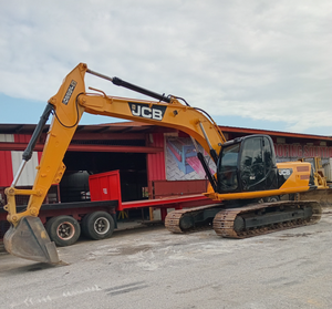 Excavatrice sur chenilles JCB JS220LC avec peu d'heures de fonctionnement. Composants essentiels : moteur, boîte de vitesses, pompe à engrenages, roulement. - Product Image 1