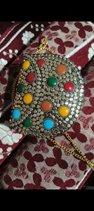Sac à main en métal avec chaîne en strass, fermoir magnétique, idéal pour les soirées, fait main, finition haut de gamme - Product Image 5