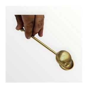 Colador de Té de Latón Hecho a Mano con Asa Ancha en Forma de Flor, el Más Vendido, para Té y Café - Product Image 3