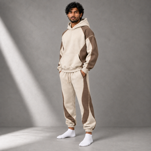 Conjunto de Sudadera con Capucha y Pantalones Jogger de Algodón Grueso Personalizado para Hombre, Estilo Oversize con Paneles en Contraste y Bolsillo Canguro, Ajuste Relajado para Streetwear - Product Image 1