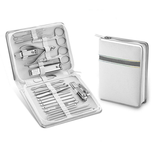 Kit de Manucure Professionnel Multi-Pièces en Acier Inoxydable de Qualité Chirurgicale, Coupe-Ongles et Pédicure, Marque Privée, Idéal pour les Voyages - Product Image 1