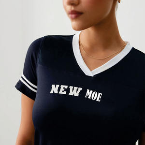 Jersey Corto de Fútbol Americano para Mujer, Cuello en V, Poliéster, Impresión Personalizada, Top Deportivo para Entrenamiento, Fabricación al por Mayor OEM - Product Image 2