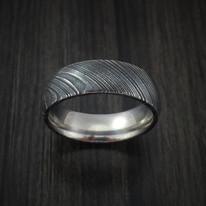 Anillo de Acero de Damasco, Joyería Hecha a Mano para Hombres y Mujeres, para Bodas, Compromisos, Aniversarios y Ocasiones Especiales - Product Image 4