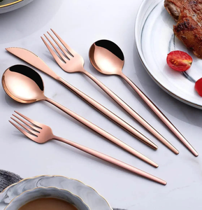 Ensemble de couverts Rose Gold moderne en acier inoxydable, couteau, fourchette et cuillère, finition mate, écologique, durable, résistant à la rouille, pour les fêtes - Product Image 6