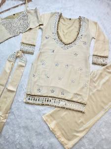 Kurta élégante en rayonne brodée Chikan à manches longues pour femme, tenue ethnique indienne, séchage rapide et sans plis, idéale pour les mariages - Product Image 5