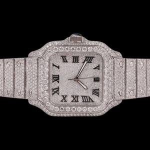 Reloj Hip Hop con Caja Cuadrada con Esquinas Redondeadas, Números Arábigos, Cierre Oculto, Correa de 25 cm, con Incrustaciones de Diamantes Moissanite - Product Image 1