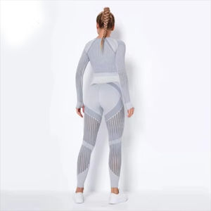 Conjunto de Yoga para Mujer con el Mejor Diseño, Logotipo Frontal Personalizado, Alta Calidad, Spandex/Nylon, Sin Costuras, Sólido, Sin Mangas, 4 Piezas, Precio Bajo, OEM - Product Image 3