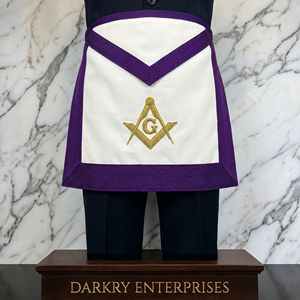 Delantal Masónico Personalizado para Aprendiz Entrado, Tela de Algodón Blanca, Borde de Cinta Morada, Bordado con Hilo Plateado, Regalia Masónica - Product Image 4