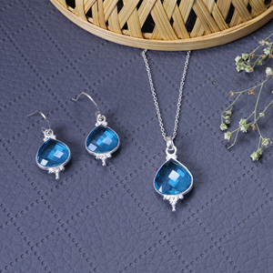 Ensemble boucles d'oreilles et collier en argent 925 avec topaze bleue en forme de goutte, boucles d'oreilles émeraude faites à la main, bijoux tendance pour femme, cadeau pour elle, vente en gros - Product Image 5