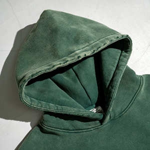 Sweat à capuche épais en coton French Terry, coupe ample et courte, avec strass, épaules tombantes, effet vintage vieilli, délavé à l'acide et effet soleil délavé - Product Image 3