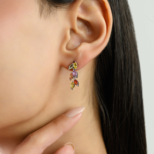 Boucles d'oreilles pendantes personnalisées tendance classiques en argent sterling 925 avec motif floral et feuilles, ornées de multiples saphirs, cadeau de fête pour femme, vente en gros - Product Image 2
