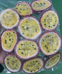 Fruta de la Pasión Congelada IQF de Vietnam, Pulpa con Semillas, Fruta Tropical Natural, Suministro a Granel - Product Image 5