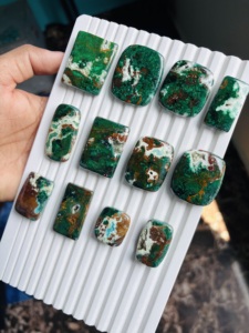 Lote al por mayor de cabujones de crisocola natural de grado AAA hechos a mano, piedras preciosas sueltas de crisocola con propiedades curativas - Product Image 3