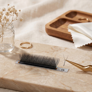 [Lashya] Pestañas YY Preformadas con Curvatura C/CC/D y Aspecto Natural Suave, Bandeja Profesional para Artistas de Pestañas, Venta al por Mayor - Product Image 6