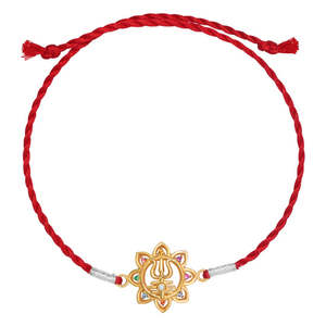 Potente trishul del Dios Shiva con circonita cúbica, chapado en oro sobre plata de ley, rakhi hecho a mano para él, para hermano, bhaiya. - Product Image 4