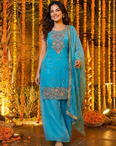 Ensemble de vêtements indiens pakistanais en soie brodée bleue, Salwar Kameez Dupatta, tenue traditionnelle pour mariage et fête, vêtements de fantaisie pour femmes, recyclé - Product Image 1