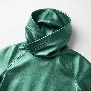 Chaqueta de Cuero Verde con Capucha, Manga Larga, Estilo Casual, Unisex, Color Sólido, con Bolsillos, para Otoño - Product Image 4