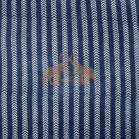Tissu en Indigo Bleu à Motif Chevron Imprimé à la Main en Gros pour Vêtements Design Minimaliste pour Robes