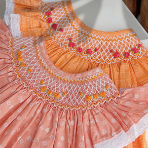 Robe en lin smockée pour bébé fille, fabriquée au Vietnam, style ample, douce et confortable, motif floral et animalier - Product Image 1