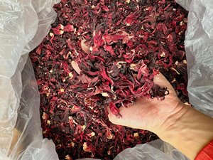 Premium Dried Roselle Flowers Vietnam Natural Hibiscus Sabdariffa Herbal Tea Export Supplier - Product Image 4