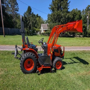 Tractor Kubota B2320 con Diseño Compacto y Potencia Práctica para Mantenimiento de Jardines, Paisajismo y Aplicaciones en Pequeñas Granjas - Product Image 3