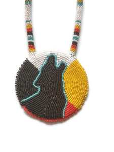 Ensemble de bijoux collier et boucles d'oreilles avec des motifs de perles uniques et une finition élégante - Product Image 3