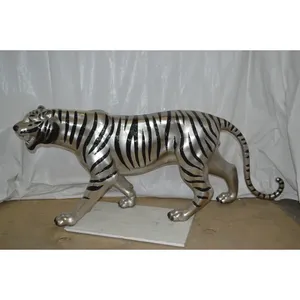 Sculpture ronde en métal plaqué or contemporaine de qualité supérieure, décoration artistique d'intérieur, accent de décoration pour la maison, Zahid Exports - Product Image 1