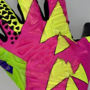 Gants de gardien de but de fabrication professionnelle, paume avant en latex allemand de 4 mm, dos en latex, impression par sublimation et découpe hybride injectée de silicone - Product Image 5
