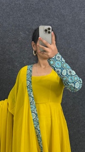 Salwar Kameez jaune long jusqu'au sol avec dupatta bleu imprimé, tenue de fête traditionnelle indienne, costume Anarkali ample pour femmes - Product Image 2