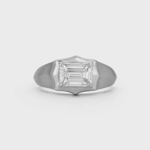 แหวนหมั้นผู้หญิงทรงเอเมอรัลด์ 14K และ 18K เพชรเลี้ยงในห้องปฏิบัติการ ทองขัดเงา ขอบมีด ดีไซน์ทันสมัย รับรองโดย IGI ระดับ VVS2 - Product Image 2