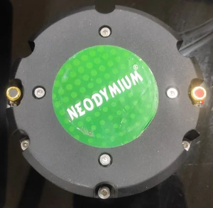 Altavoz de audio medio de presión de 400 vatios de frecuencia Altavoz de audio medio de presión de alto rendimiento de 400 vatios para una claridad de sonido superior - Product Image 2