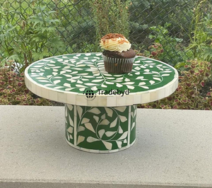 ฐานวางเค้กทรงสี่เหลี่ยมแบบฝังกระดูก ดีไซน์หรูหรา เป็นมิตรกับสิ่งแวดล้อม ผลิตด้วยมือ สำหรับตกแต่งโต๊ะงานแต่งงาน โดย Tradebyd - Product Image 2