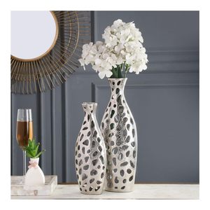 Vase en métal raffiné en forme de vase pour les maisons urbaines, apportant une présence décorative distinctive avec un design portable, adapté aux célébrations - Product Image 3