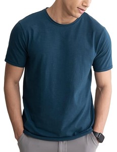 T-shirt décontracté pour homme à col rond et manches courtes, coupe classique, en jersey de coton épais teint en fil, respirant et tricoté - Product Image 1