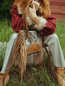 Bolso Tote de Cuero Vacuno con Pelo, Estilo Western, con Panel Repujado y Flecos |   Bolso de Hombro de Cuero Vacuno Hecho a Mano para Mujer - Product Image 3