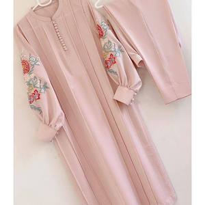 Hermoso conjunto de mujer Top-Bottom y Dupatta para fiestas - Product Image 4