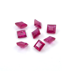Rubis naturels de Bangkok, carrés calibrés de 5 mm, pierres précieuses de rubis naturelles facettées, prêtes à l'emploi pour la fabrication de bijoux - Product Image 3