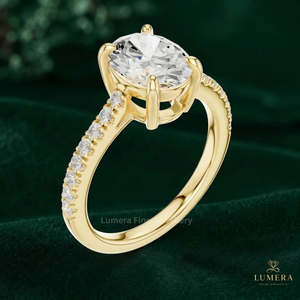 Bague de fiançailles classique en diamant taille ovale avec profil cathédrale, accents micro-pavés ronds cultivés en laboratoire sur les épaules, pour Noël - Product Image 5