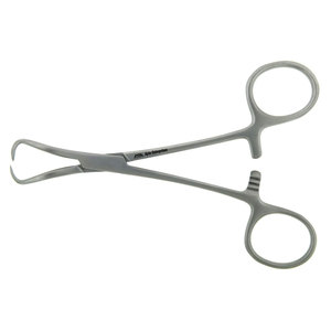 Pinzas para toallas Backhaus de 3.5 pulgadas con punta puntiaguda y ligera curvatura hacia el extremo de las puntas de la mandíbula, de acero inoxidable de grado médico. - Product Image 1