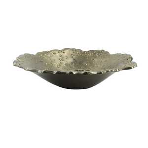 Bol en métal artisanal écologique et durable avec motif vintage sculpté pour le service de repas de mariage et les cadeaux - Product Image 2