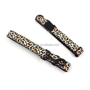 Accesorios Premium para mascotas <span class=keywords><strong>Collar</strong></span> de perro Estampado de leopardo Hebilla de metal negro Patrón de leopardo <span class=keywords><strong>Collar</strong></span> de perro y juego de correa para tiendas de mascotas - Product Image 3