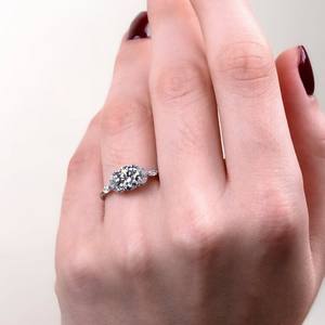 แหวนเพชร VVS ขนาด 3.00 กะรัต ทรงกลม เพชรเลี้ยงในห้องปฏิบัติการ แหวนหมั้นประดับเพชรทรงมาร์คีส์ด้านข้าง ทอง 10K 14K 18K แหวนเจ้าสาว ขายส่ง OEM ODM - Product Image 4