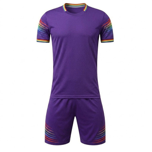 Conjunto de Uniforme de Fútbol para Hombre, Cuello Redondo, Color Verde, Transpirable, Cómodo y Ligero - Product Image 3